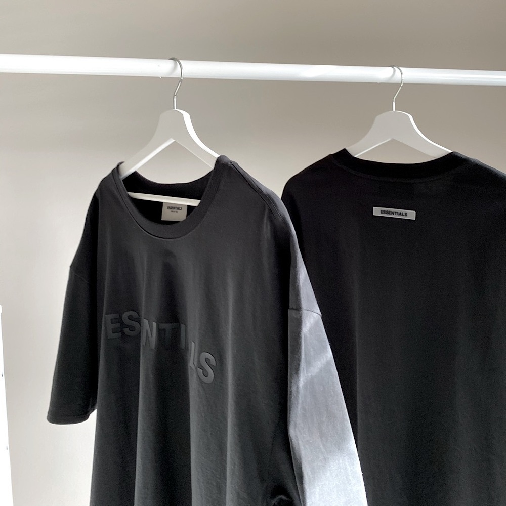 FOG Fear Of God Essentials - Tee TSHIRT charcoal black SEASONAL streetwear shirt